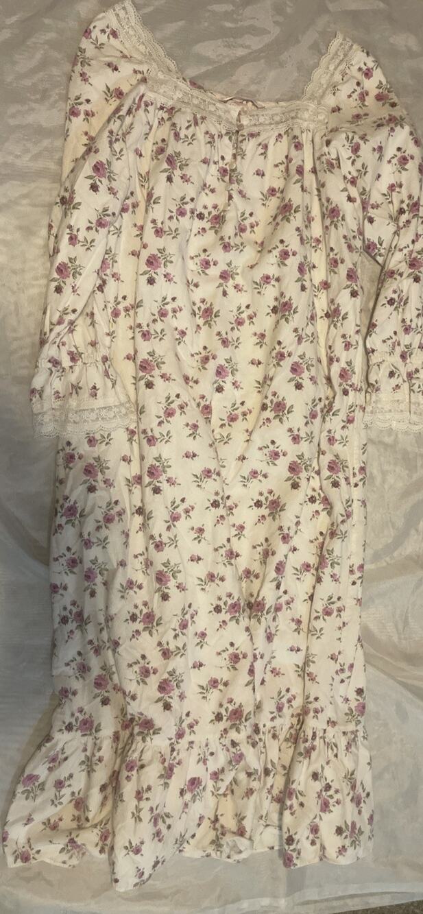 Vintage Victoria Secret 100% Cotton Gown Cottagecore Country Flannel Medium M